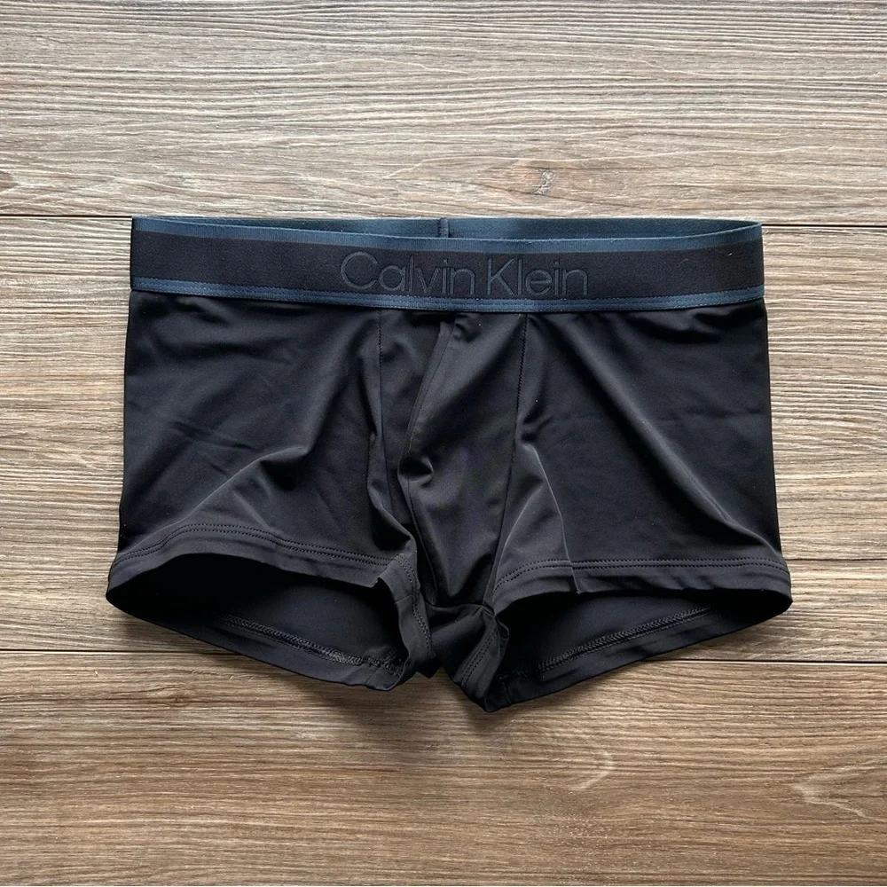 Calvin Klein | Tonal Logo Low Rise Trunks in Black Onyx (Small)